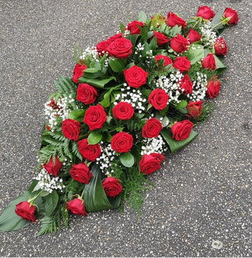 Red rose spray