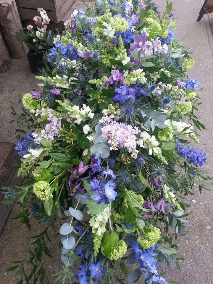 Country blue Coffin Spray